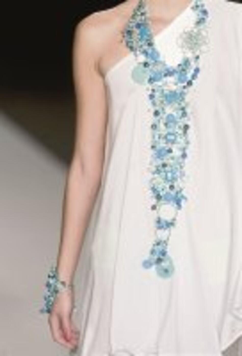 Accesorios, tendencia atrevida en el cuello