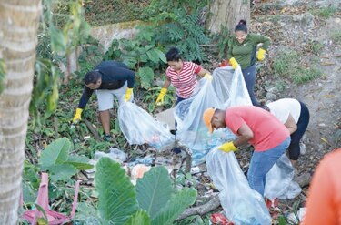 Jóvenes se unen para construir su futuro