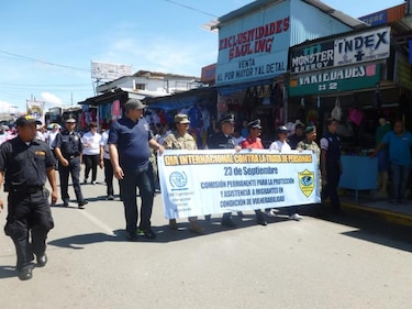 Panamá y Costa Rica realizan caminata contra la trata de personas en Paso Canoas