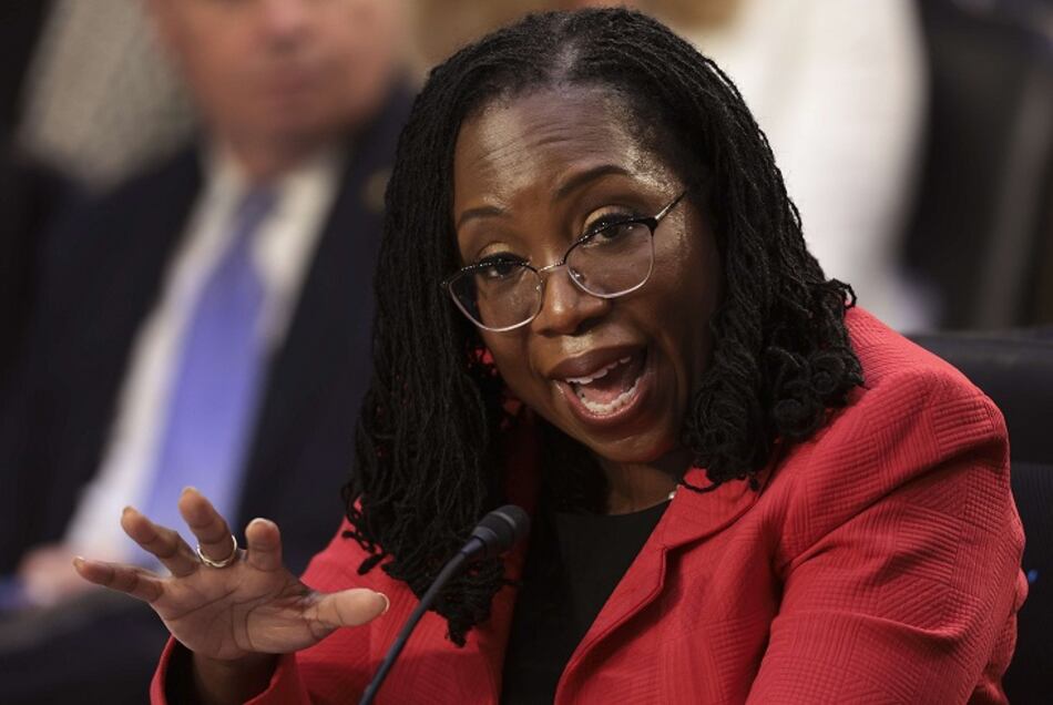 Candidata de Biden a Corte Suprema rechaza acusaciones de laxismo con pedófilos