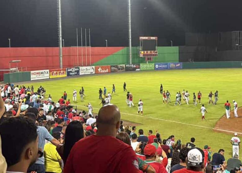 Batalla campal opaca triunfo de Bocas del Toro sobre Chiriquí en el Kenny Serracín