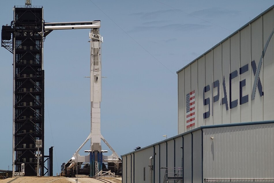 SpaceX avanza en plan de lanzamiento de su primer cohete tripulado