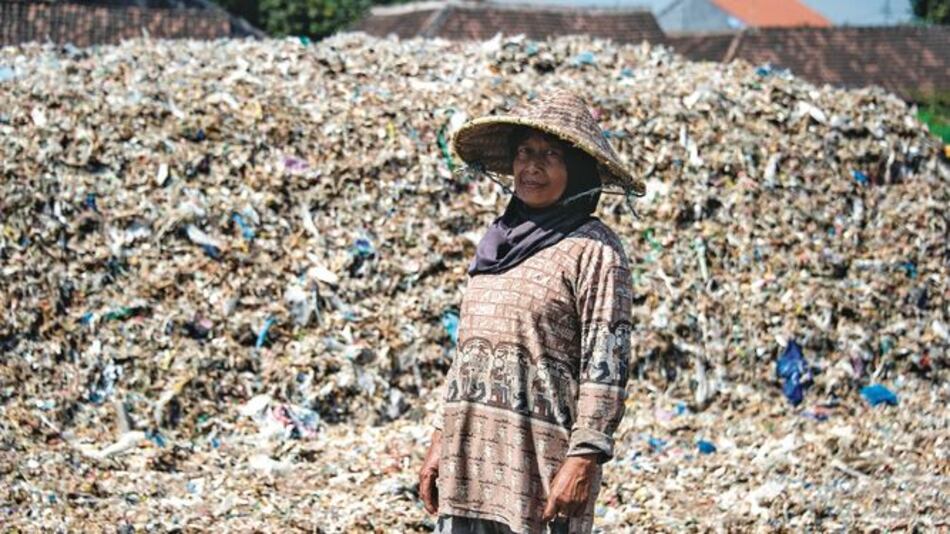 Las montañas de basura pueden ser un ‘tesoro’