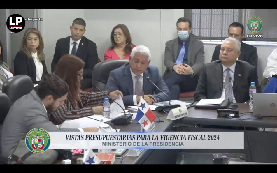 Esta es la lista de los radiocomentaristas contratados para promover al gobierno