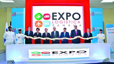Corte de cinta inaugural de Expo Logística Panamá