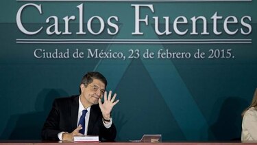 Sergio Ramírez recibe el premio Carlos Fuentes