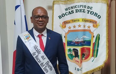 ‘Me tienen cansado’: ANTAI investiga al alcalde de Bocas del Toro tras altercado con ciudadano en sesión municipal