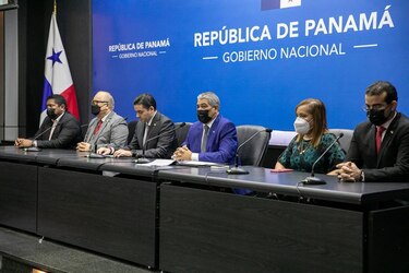 ‘Si no hay, se deben comprar medicinas afuera’: Emma Pinzón
