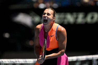 Sabalenka sobrevive en dos ‘tiebreaks’ y avanza en Australia
