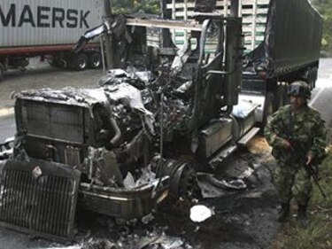 Seis muertos por explosión de carro bomba en Colombia