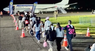 Más de 100 venezolanos retornan voluntariamente a su país en primer vuelo directo desde Panamá 