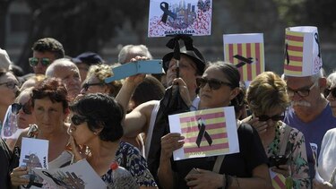 Aumentan a 14 los muertos por los atentados en España