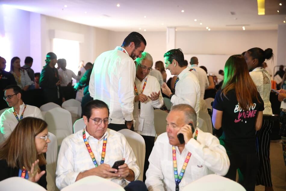 Cinco candidatos presidenciales viajan a Colón, como parte de un plan para transformar la provincia