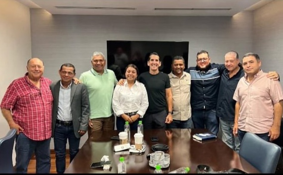 Roux tras reunión con nueva bancada CD: ‘No hemos discutido ni acordado alianzas’