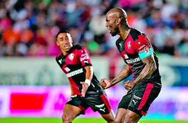 Rendimiento del panameño Felipe Baloy y la defensa del Atlas son cuestionados