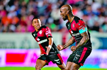 Rendimiento del panameño Felipe Baloy y la defensa del Atlas son cuestionados