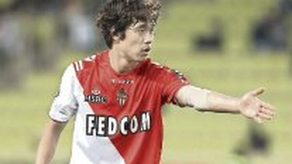 El Mónaco abandonó la zona del descenso