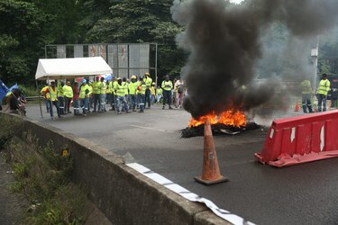 Estos son algunos de los puntos donde se reportan cierres hoy lunes en rechazo al nuevo contrato minero