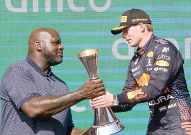 Verstappen vence a Hamilton y se afianza en el liderato
