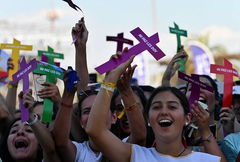 Papa Francisco y jóvenes chilenos ‘se conectan’ en Santiago