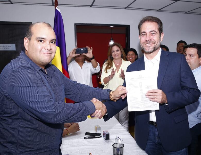 Etchelecu reta a Blandón: pedirá auditoría al subsidio electoral, en medio de disputa por el control del Panameñista