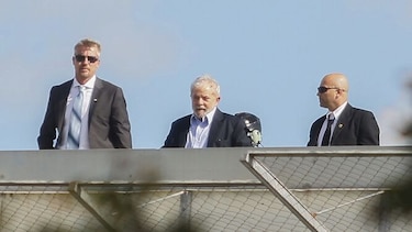 Lula regresa a prisión tras despedir a su nieto fallecido