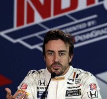 Fernando Alonso supera capacitación en la IndyCar
