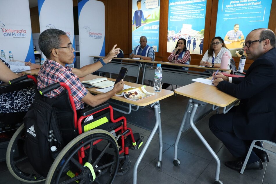 Defensoría del Pueblo atiende quejas contra conductores de MiBus en el sector Este