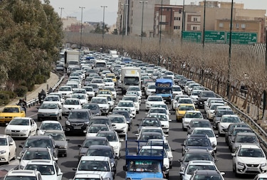 Israel lanza otra oleada de bombardeos contra lanzamisiles en Irán