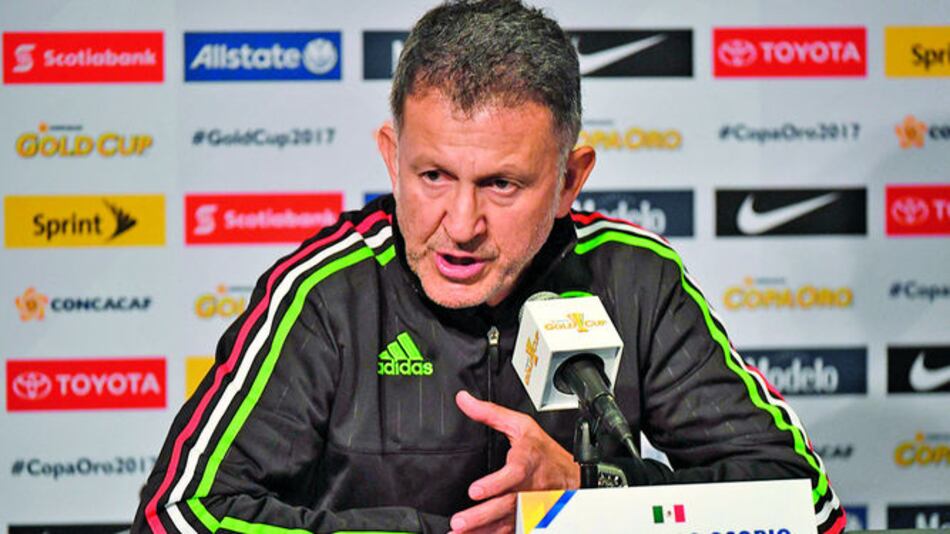 Vela y Dos Santos jugarán ante Bosnia