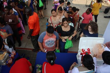 Migrantes en frontera norte y sur de México celebran Navidad en medio de la incertidumbre