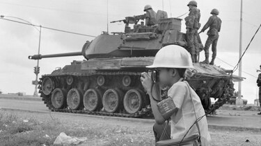 La increíble historia del niño de 12 años que fotografió la Guerra de Vietnam