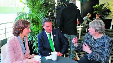 Líderes fijan precio a emisiones de gases