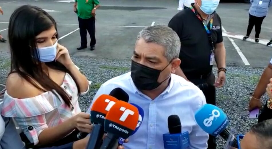 Proceso de vacunación en niños se podría realizar después de septiembre, dice el ministro Sucre