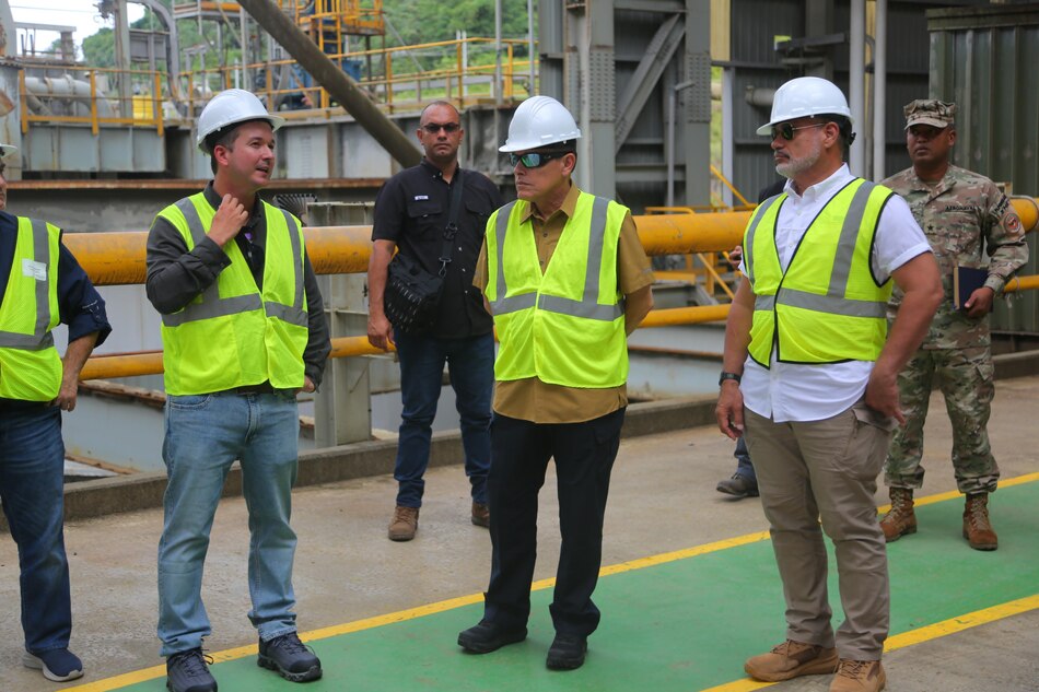 Ministro Ábrego dice que nitrato de amonio será retirado de la mina por motivos de seguridad