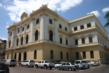 Semana Santa: anuncian cierre de oficinas públicas