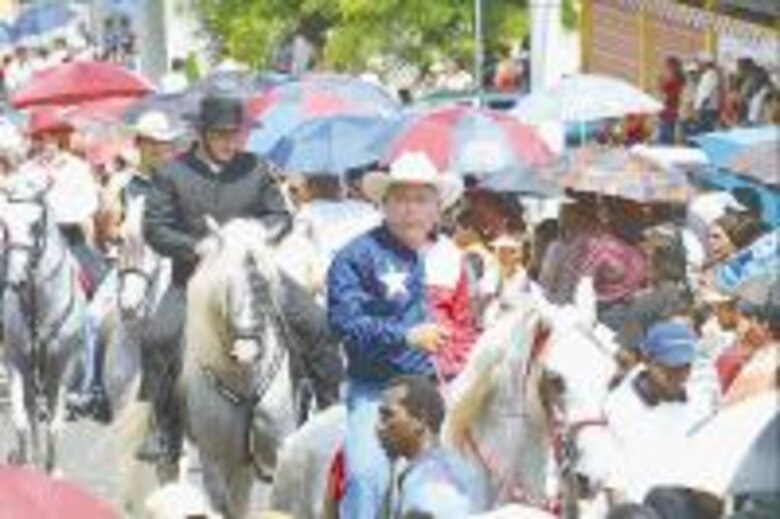 Un desfile con sabor santeño