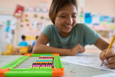 El último abrazo de Sandy... El relato de una migrante que entró con su familia a Darién y se fue de Panamá huérfana