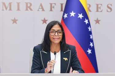 Estados Unidos levanta sanciones a Delcy Rodríguez en un nuevo giro en las relaciones con Venezuela
