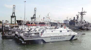 Las patrulleras italianas, una costosa ‘donación’