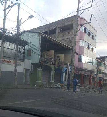 Sismo de magnitud 6 en provincia ecuatoriana fronteriza con Colombia deja daños materiales