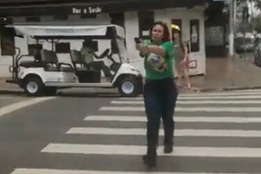 Juez cita a diputada bolsonarista que persiguió a un hombre con una pistola en plena calle
