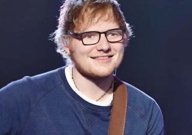 El cantante Ed Sheeran contrajo matrimonio con su amiga de infancia