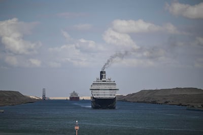 El Canal de Suez registra un aumento del 27% del tráfico en agosto pese a crisis regional