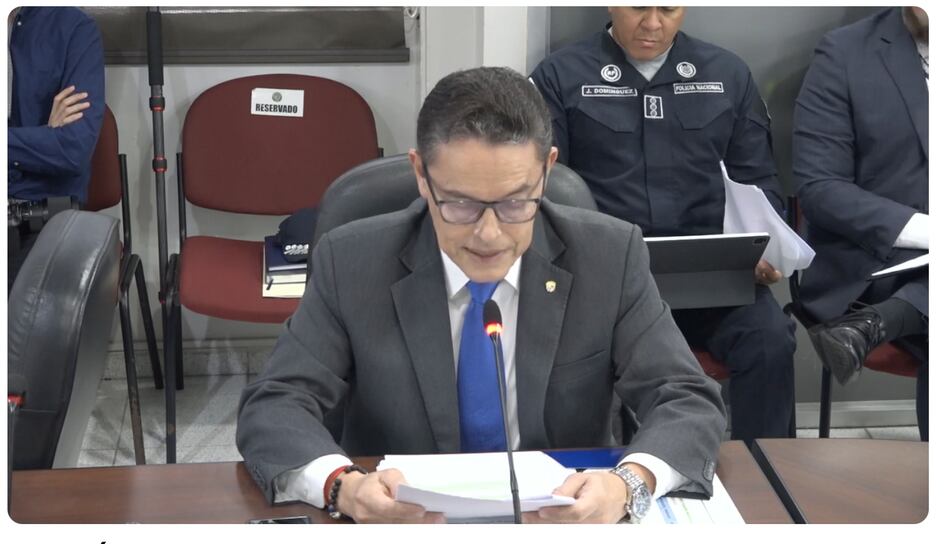 Ministro Ábrego pide al MEF reconsiderar recorte presupuestario para el 2026