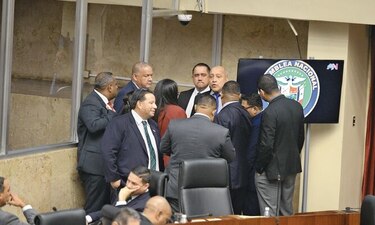 Ejecutivo no podría nombrar y remover al director de la CSS