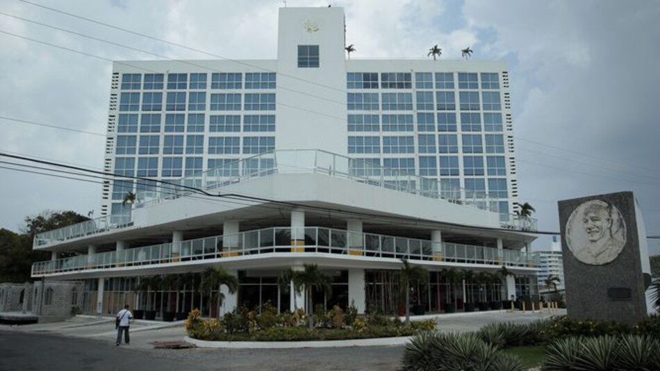 Buscan dilatar proceso de la Caja de Ahorros