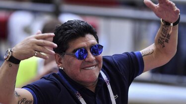 Maradona se disculpa tras críticas a la FIFA por 'un robo monumental' a Colombia