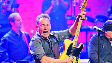 Springsteen cayó de sorpresa en un bar y cantó por dos horas
