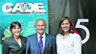 Firma de acuerdo de patrocinio a CADE 2015